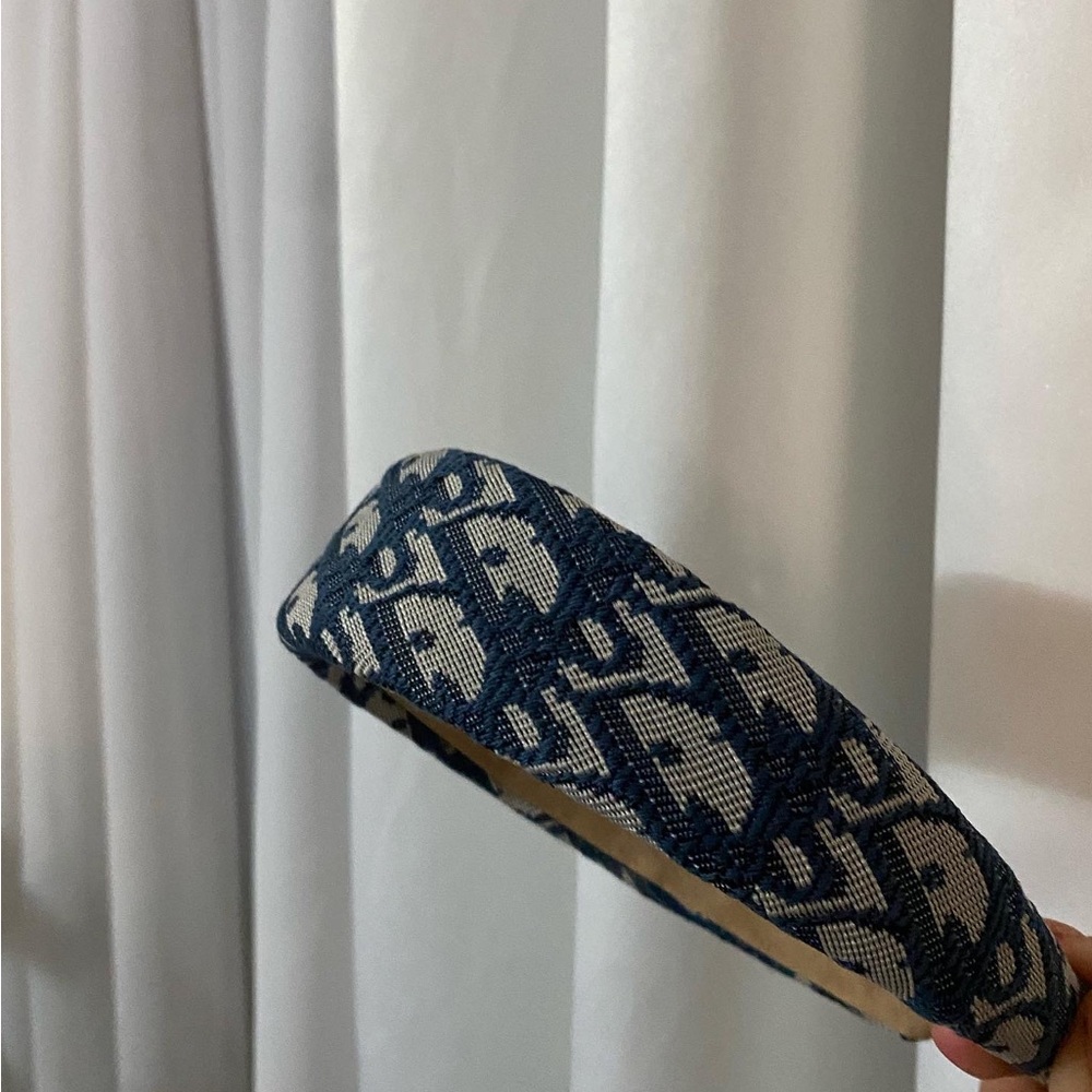 D Head Band